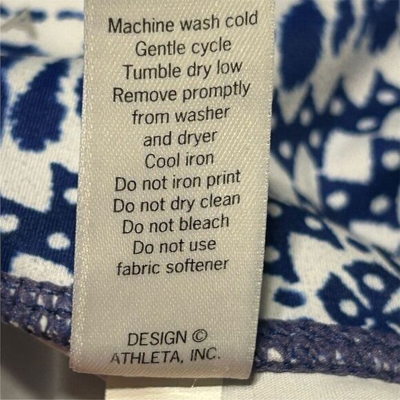 Athleta Women's Small Indigo Blue Geo Print Capri Leggings Yoga Gym - Picture 9 of 10